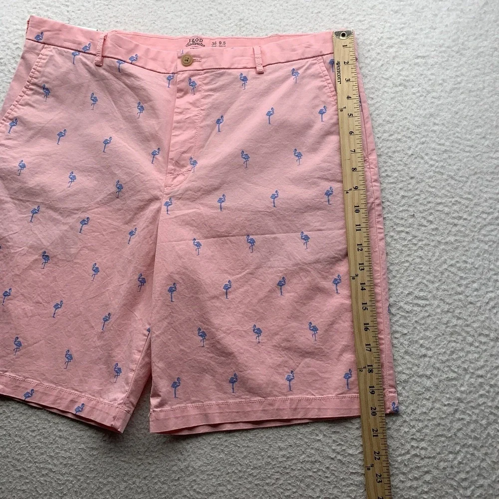 Izod Saltwater Shorts Mens 38x10 Pink Blue Allover Bird Print Preppy Stretch Dad